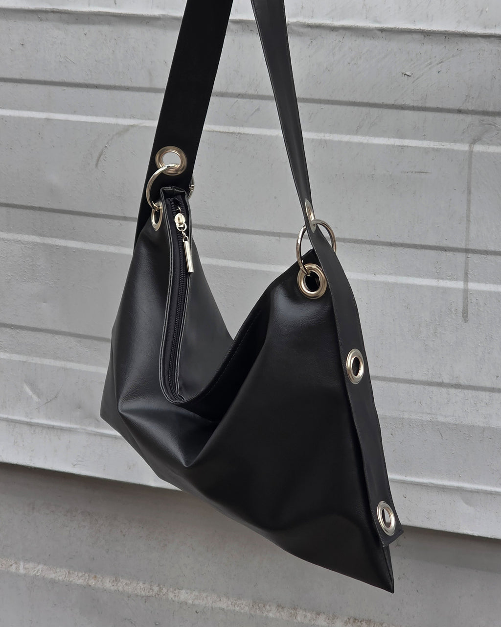 Suki grande Cuerina Negra