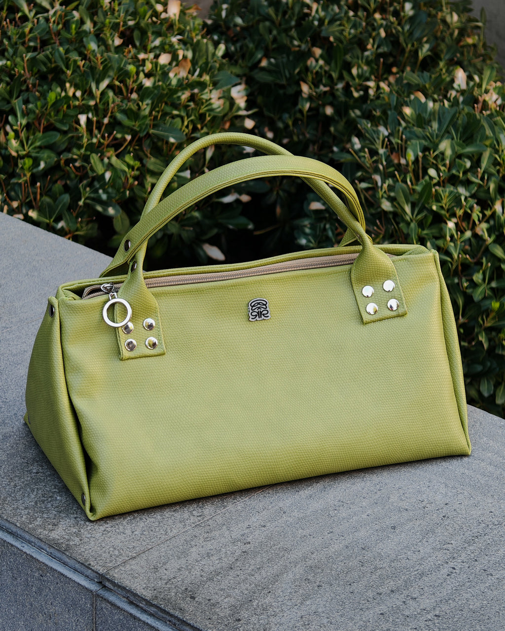 Runa Mediana Cuerina Verde Pistacho