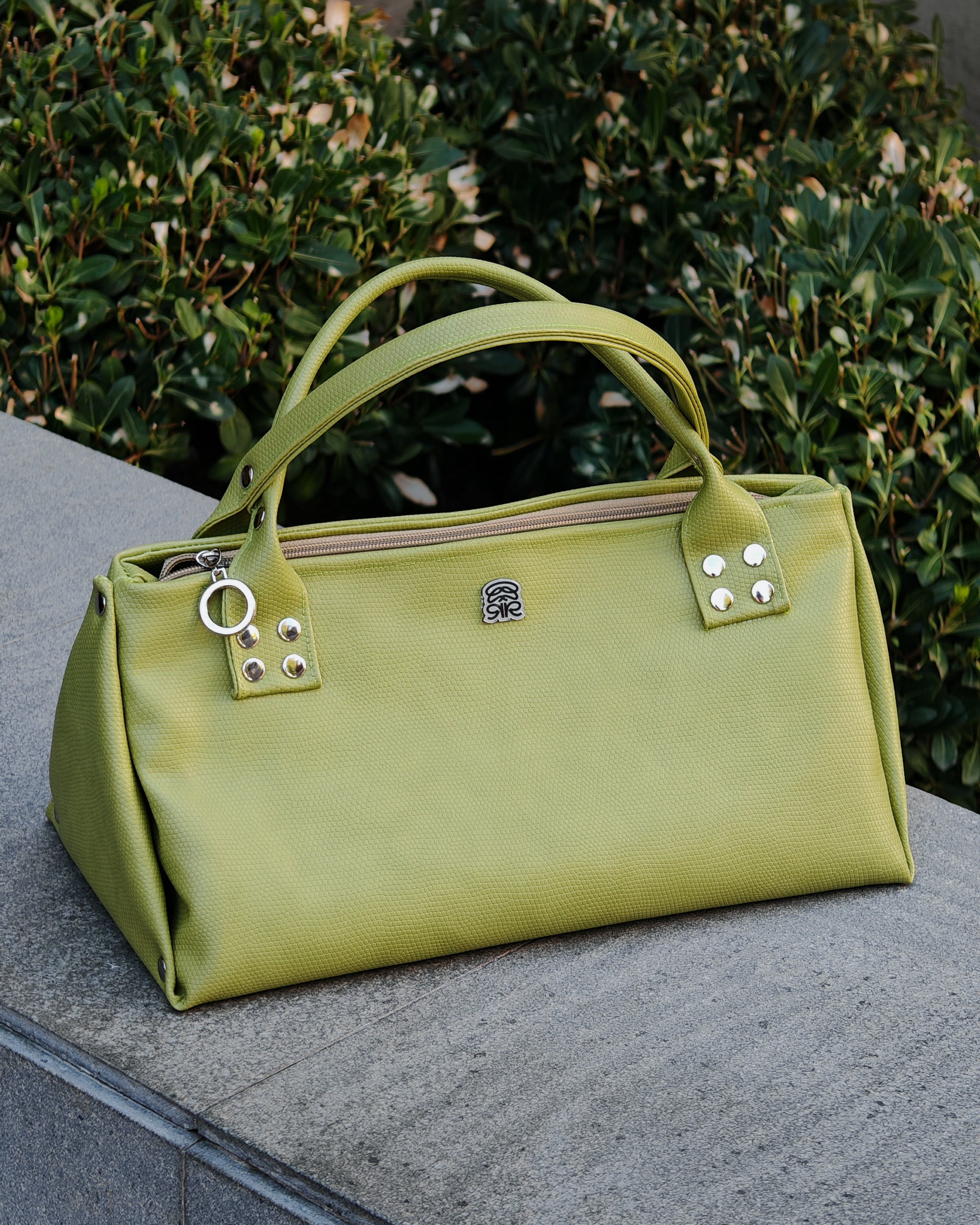 Runa Mediana Cuerina Verde Pistacho