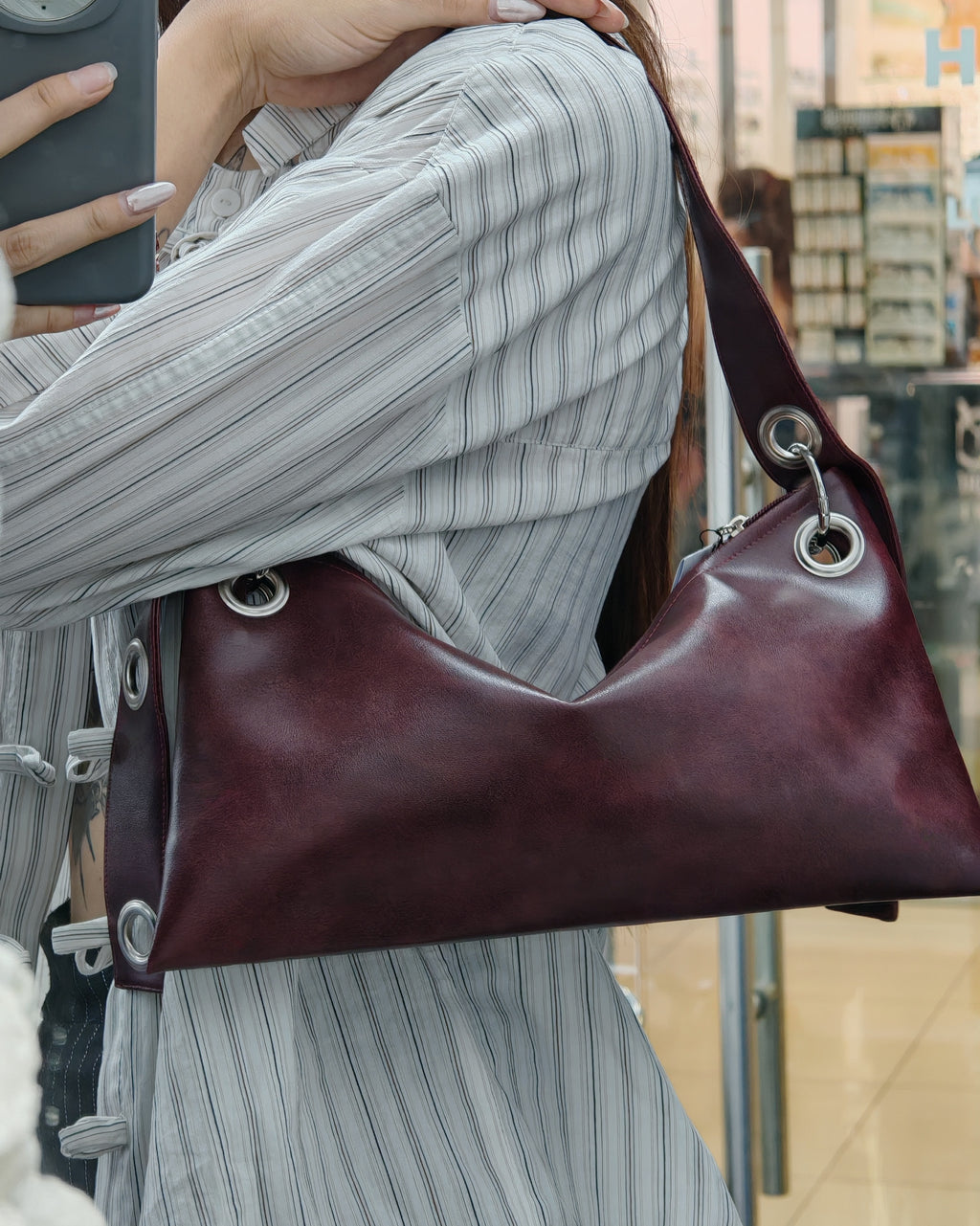 Suki mediana Cuerina Burdeo