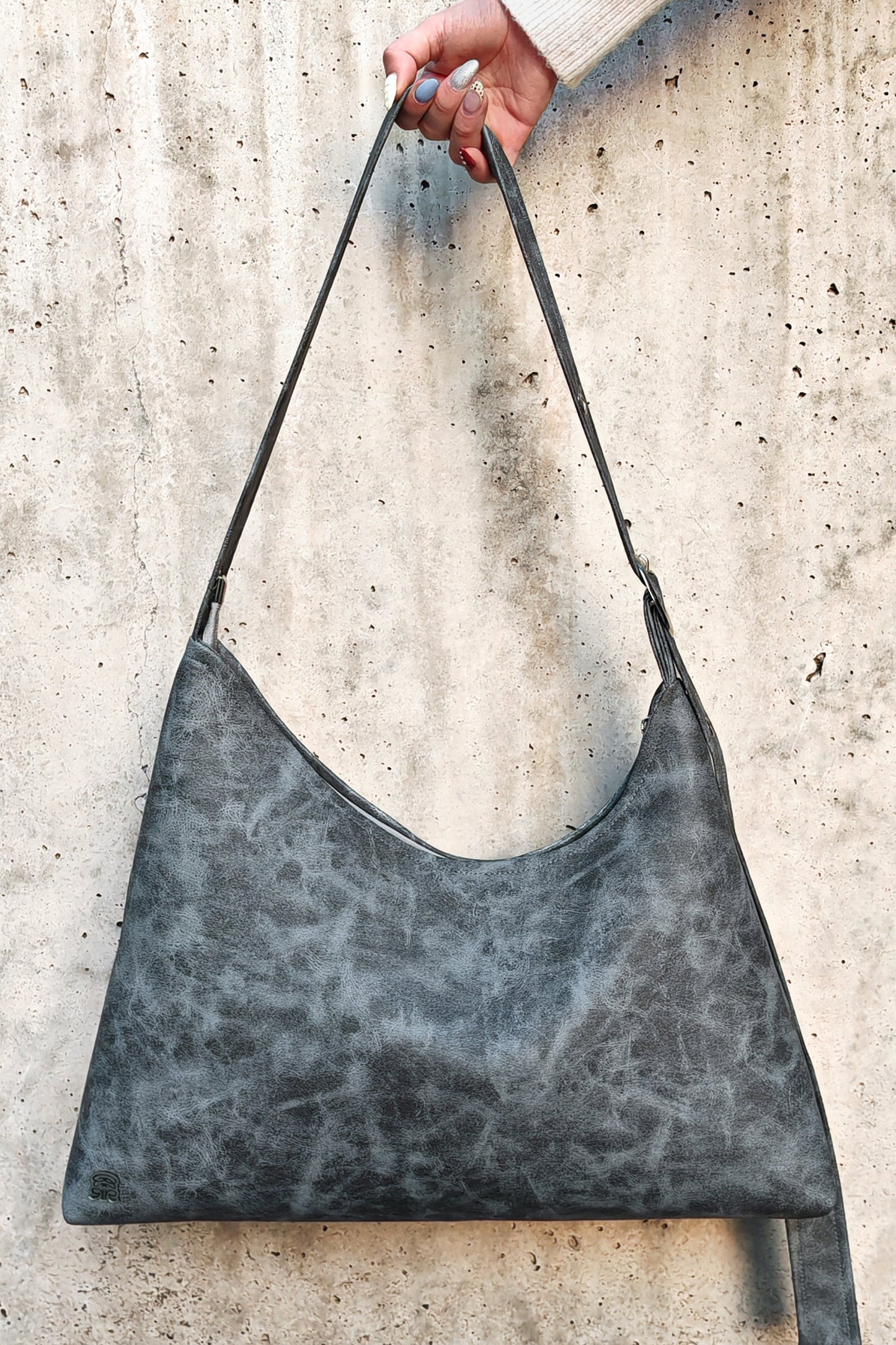 Kali Cuerina Gris Textura