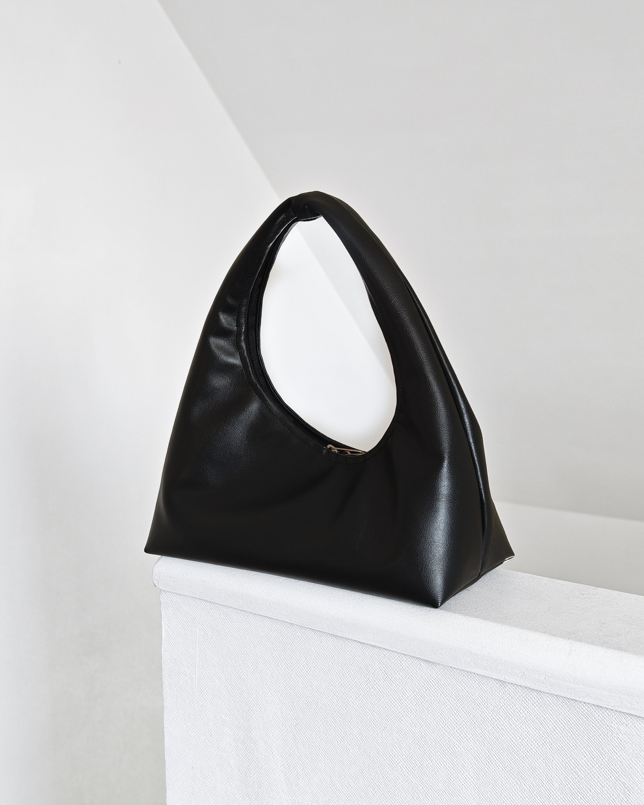 Nami mini Cuerina Negra