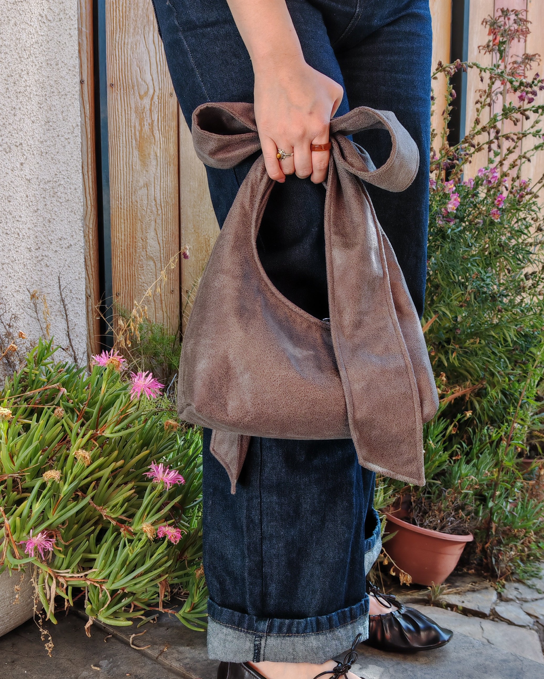 Nami mini Gamuza Gris